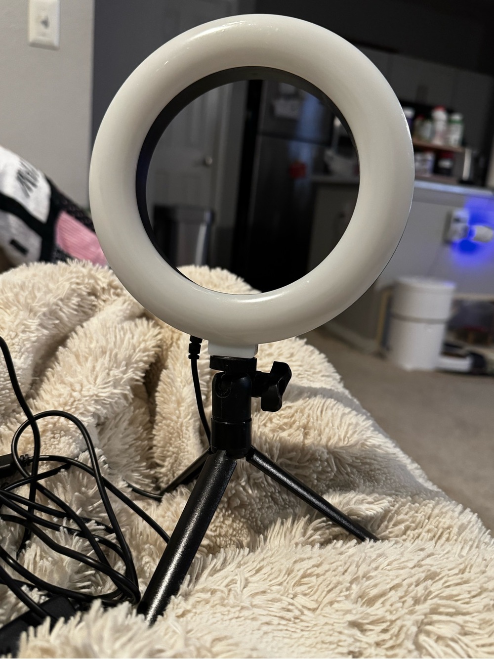 Small Portable Ring Light with Mini Tripod (USB connector)